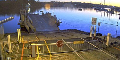 Mortlake Ferry North  Webcam